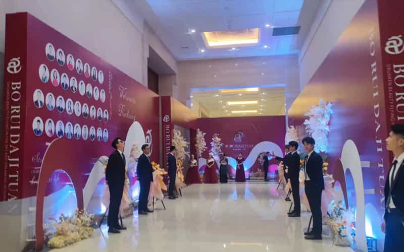 廣告物料制作會(huì)場布景舞臺搭建展位搭建舞臺燈光設(shè)備演藝音響高清LED屏